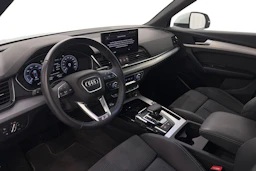 valkoinen Audi Q5 2023 kuva 6.