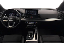 valkoinen Audi Q5 2023 kuva 7.