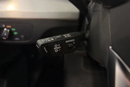 valkoinen Audi Q5 2023 kuva 17.