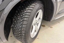 musta Audi Q5 2023 kuva 13.