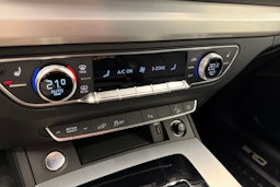 musta Audi Q5 2023 kuva 25.