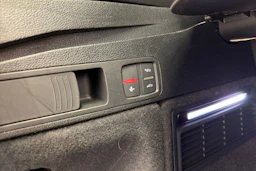 musta Audi Q5 2023 kuva 40.