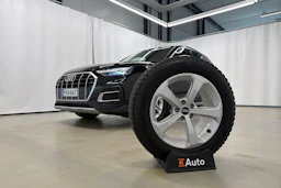 musta Audi Q5 2023 kuva 43.