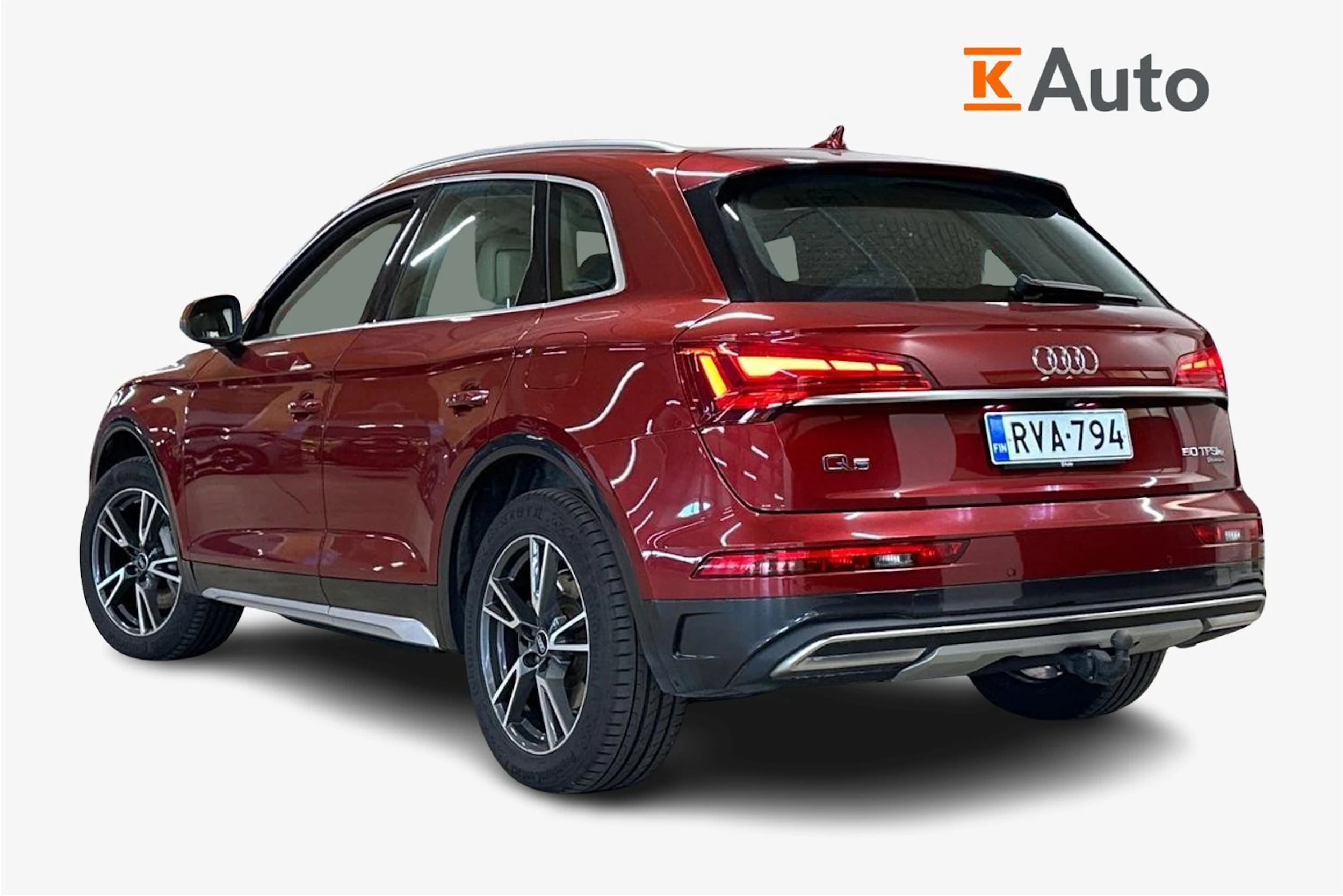 punainen Audi Q5 2023 kuva 2.