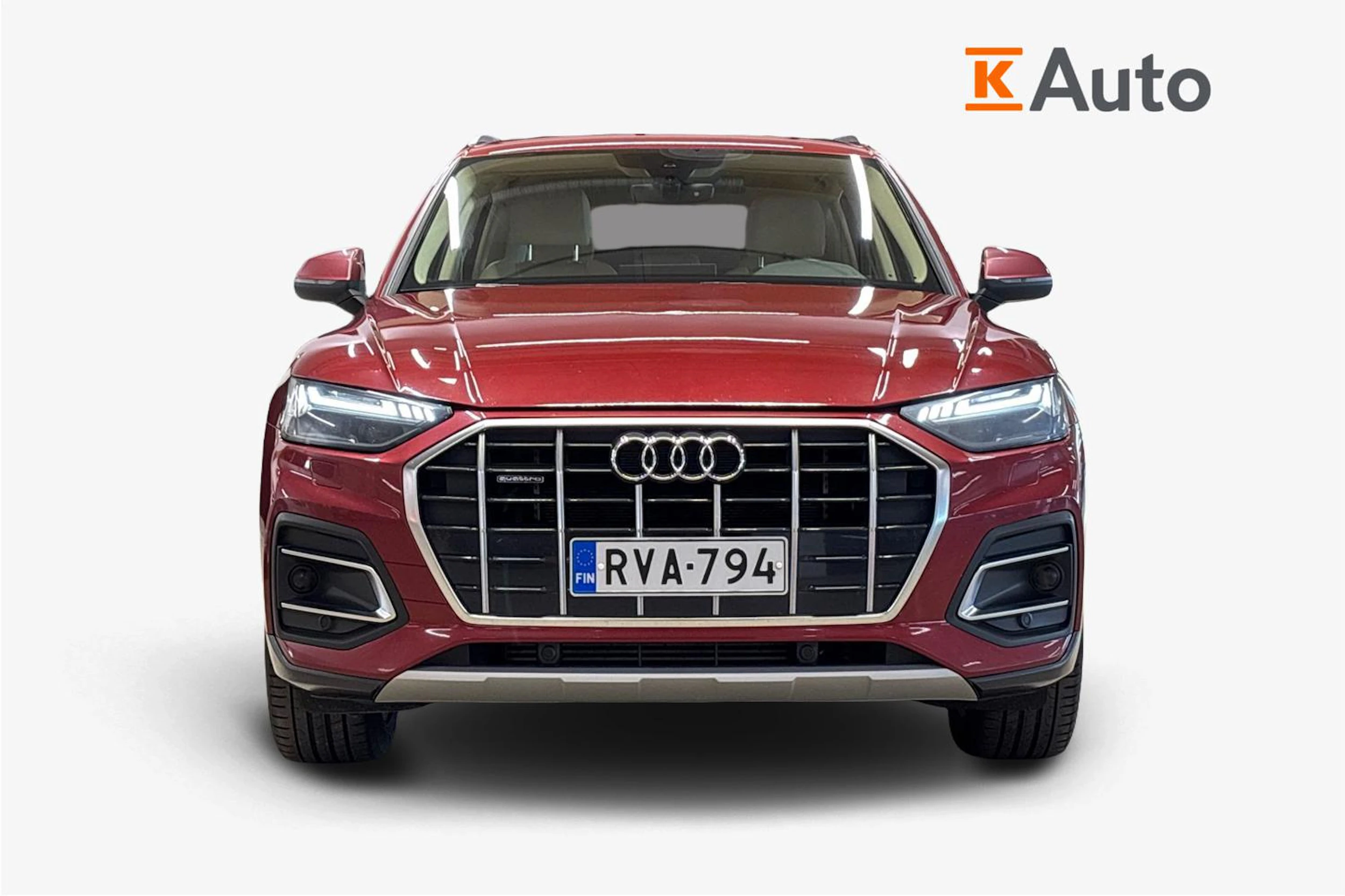punainen Audi Q5 2023 kuva 4.