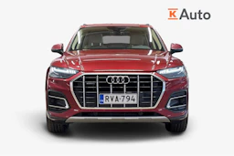 punainen Audi Q5 2023 kuva 4.