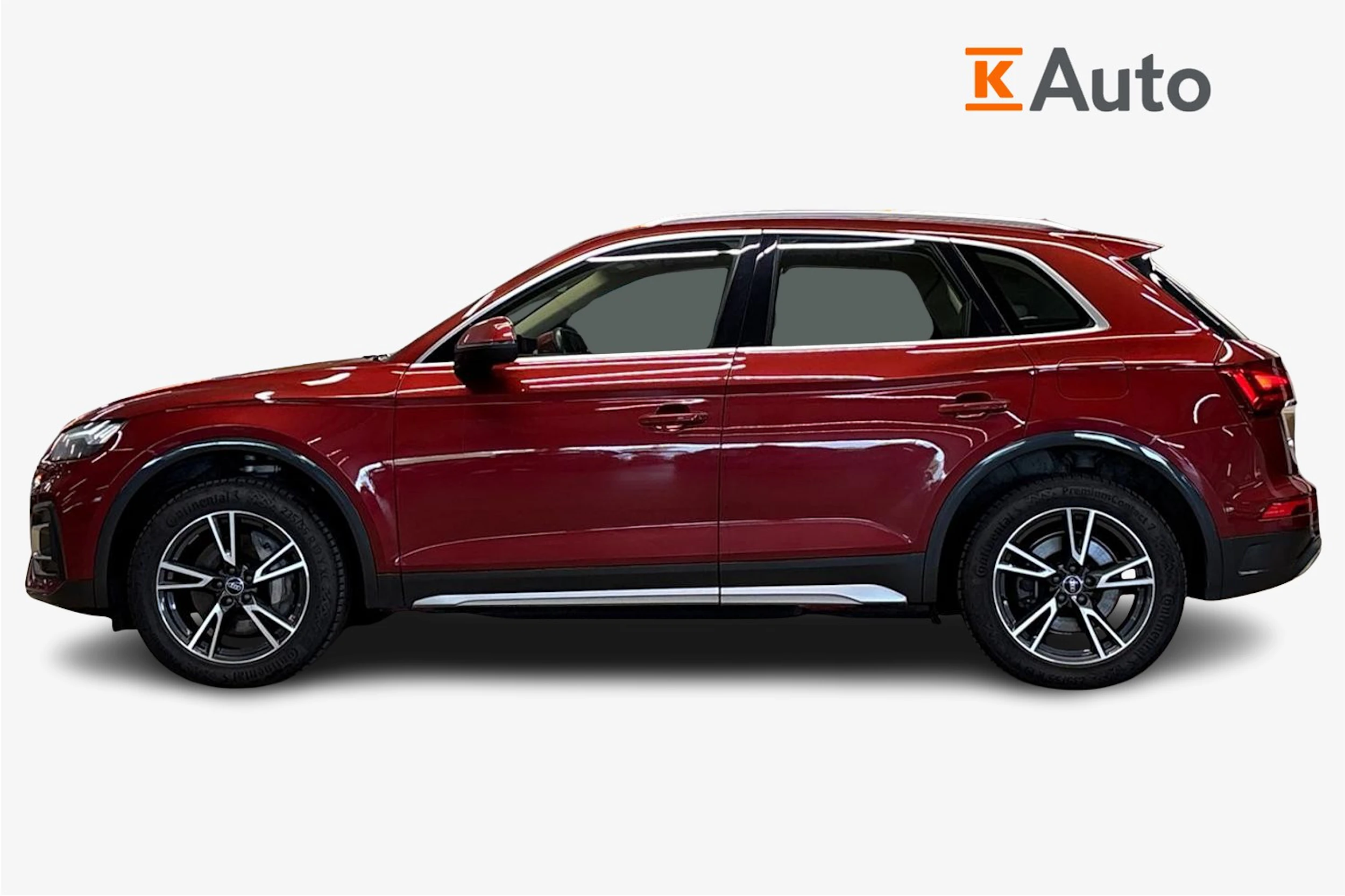 punainen Audi Q5 2023 kuva 5.