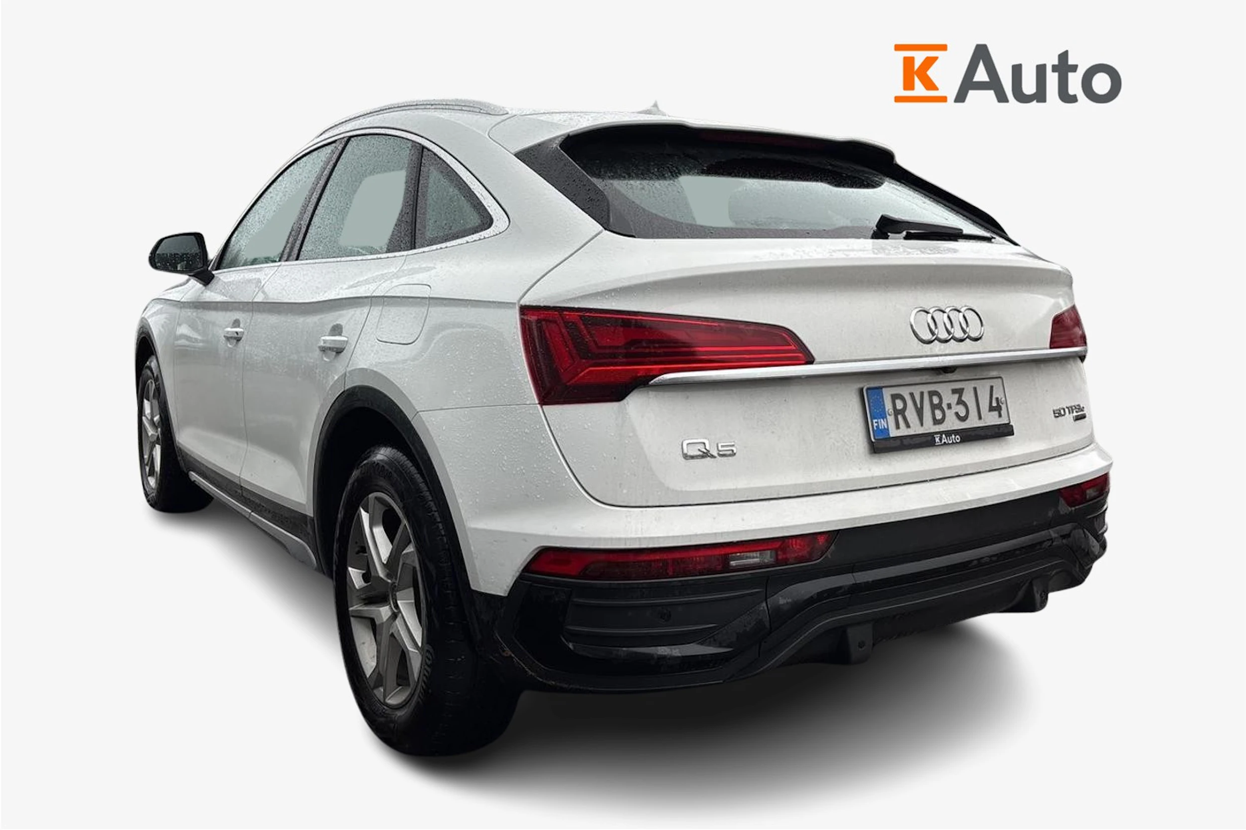 valkoinen Audi Q5 2023 kuva 2.