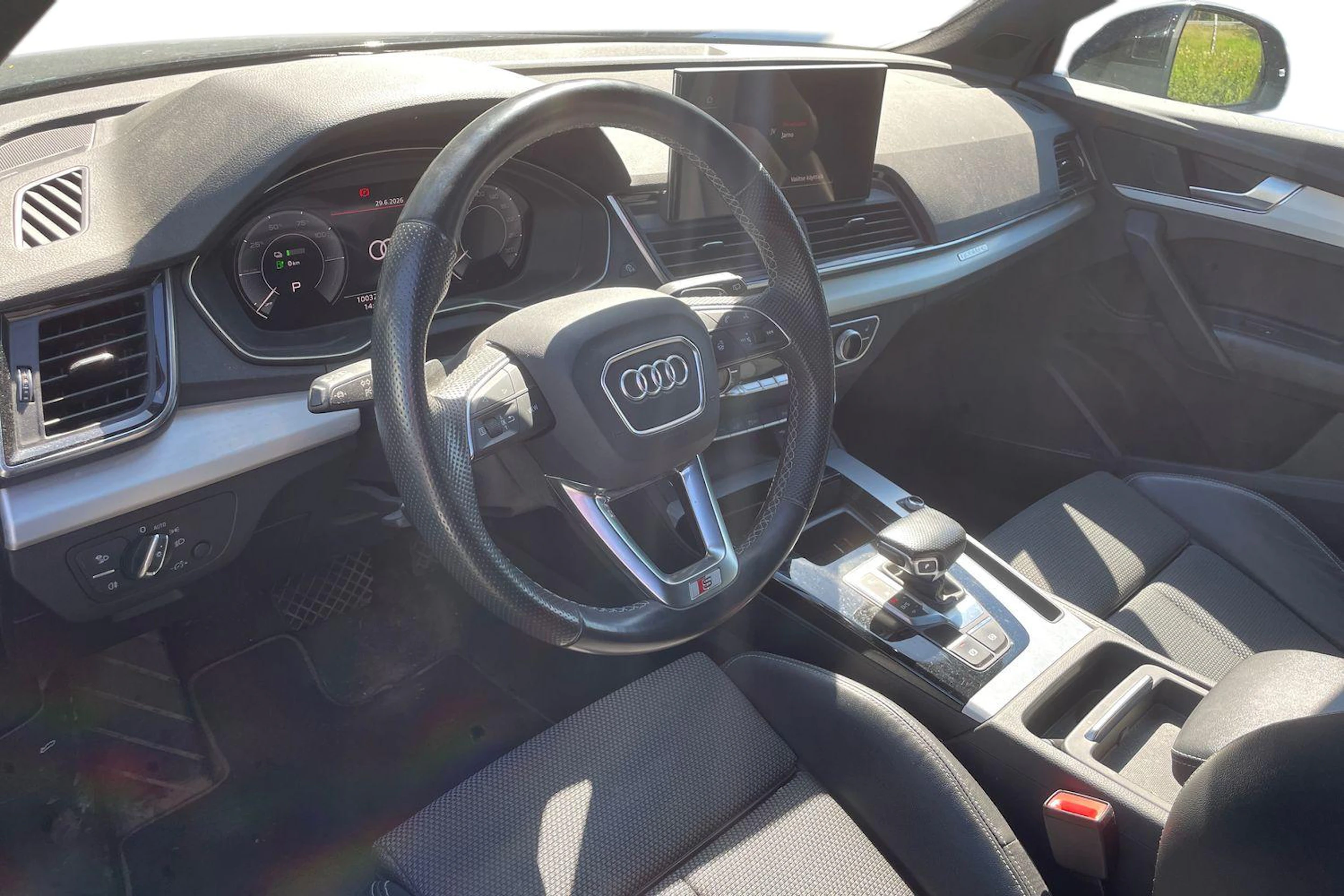 met. musta Audi Q5 2023 kuva 3.