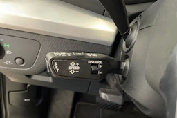 met. musta Audi Q5 2023 kuva 16.