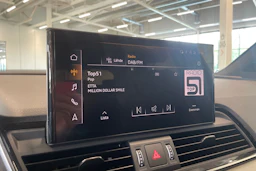 met. musta Audi Q5 2023 kuva 20.