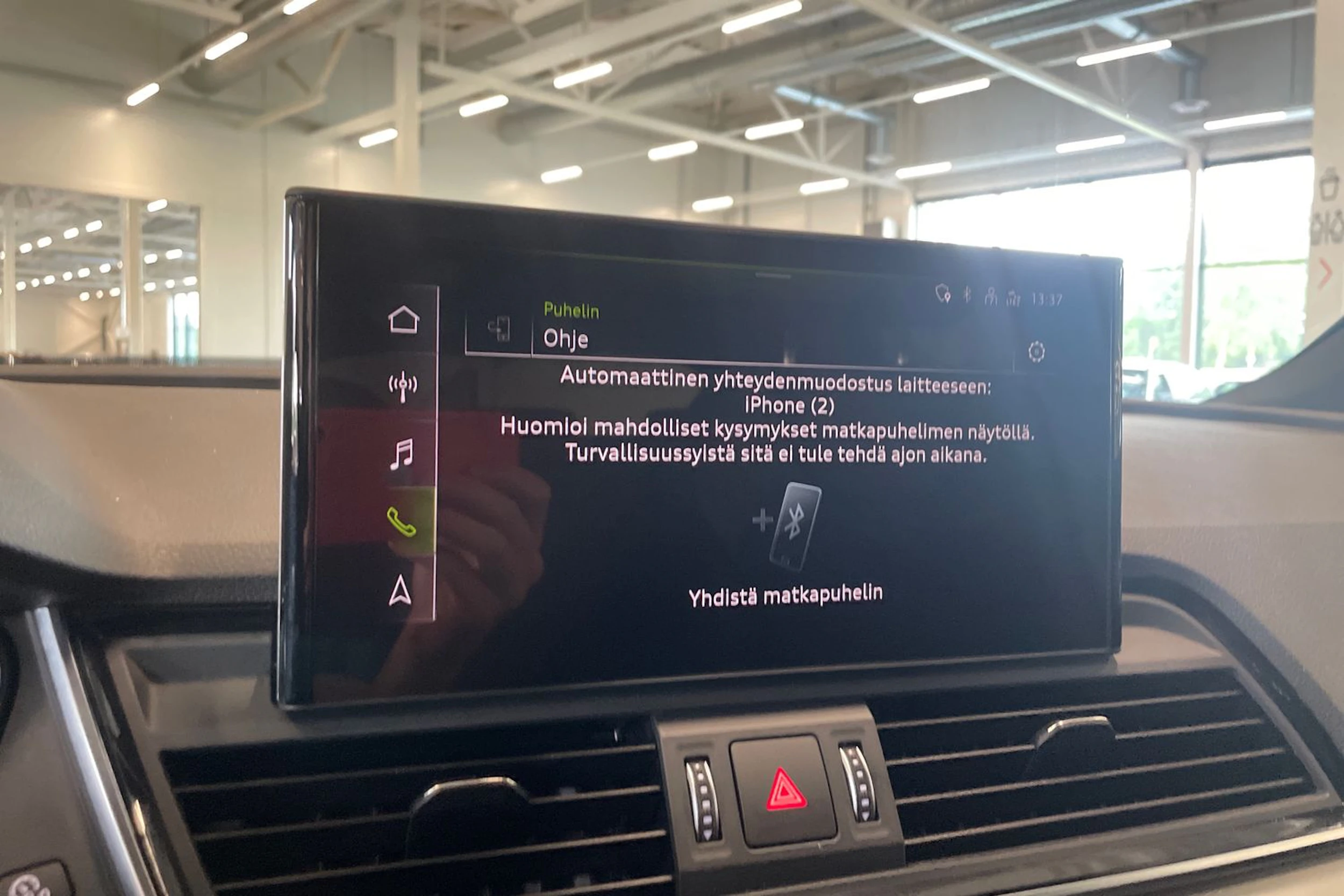met. musta Audi Q5 2023 kuva 22.