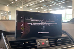 met. musta Audi Q5 2023 kuva 22.