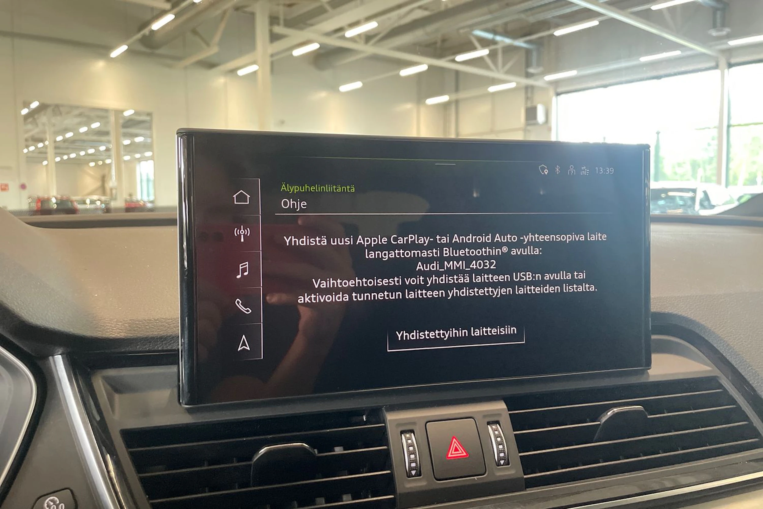 met. musta Audi Q5 2023 kuva 23.