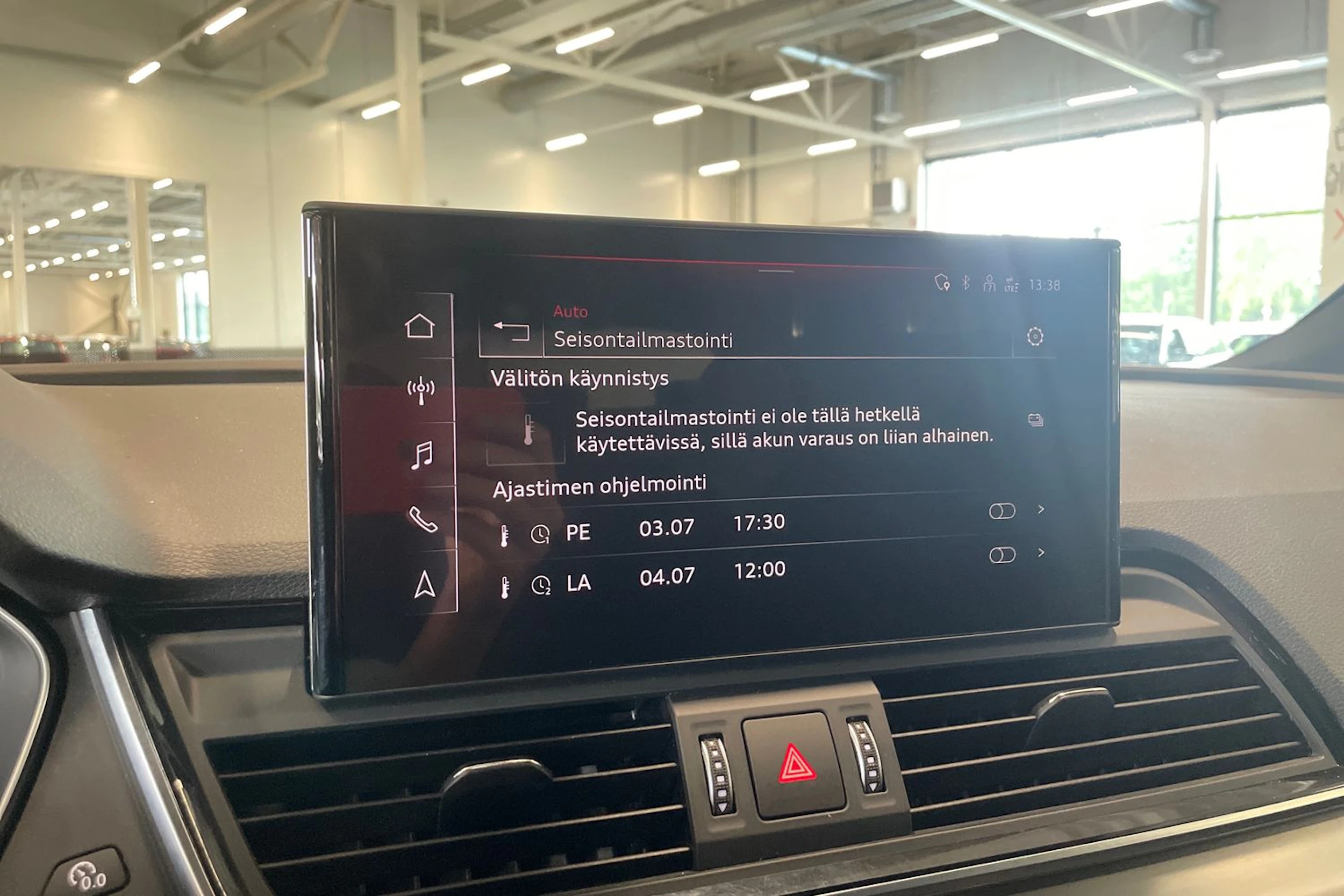 met. musta Audi Q5 2023 kuva 25.