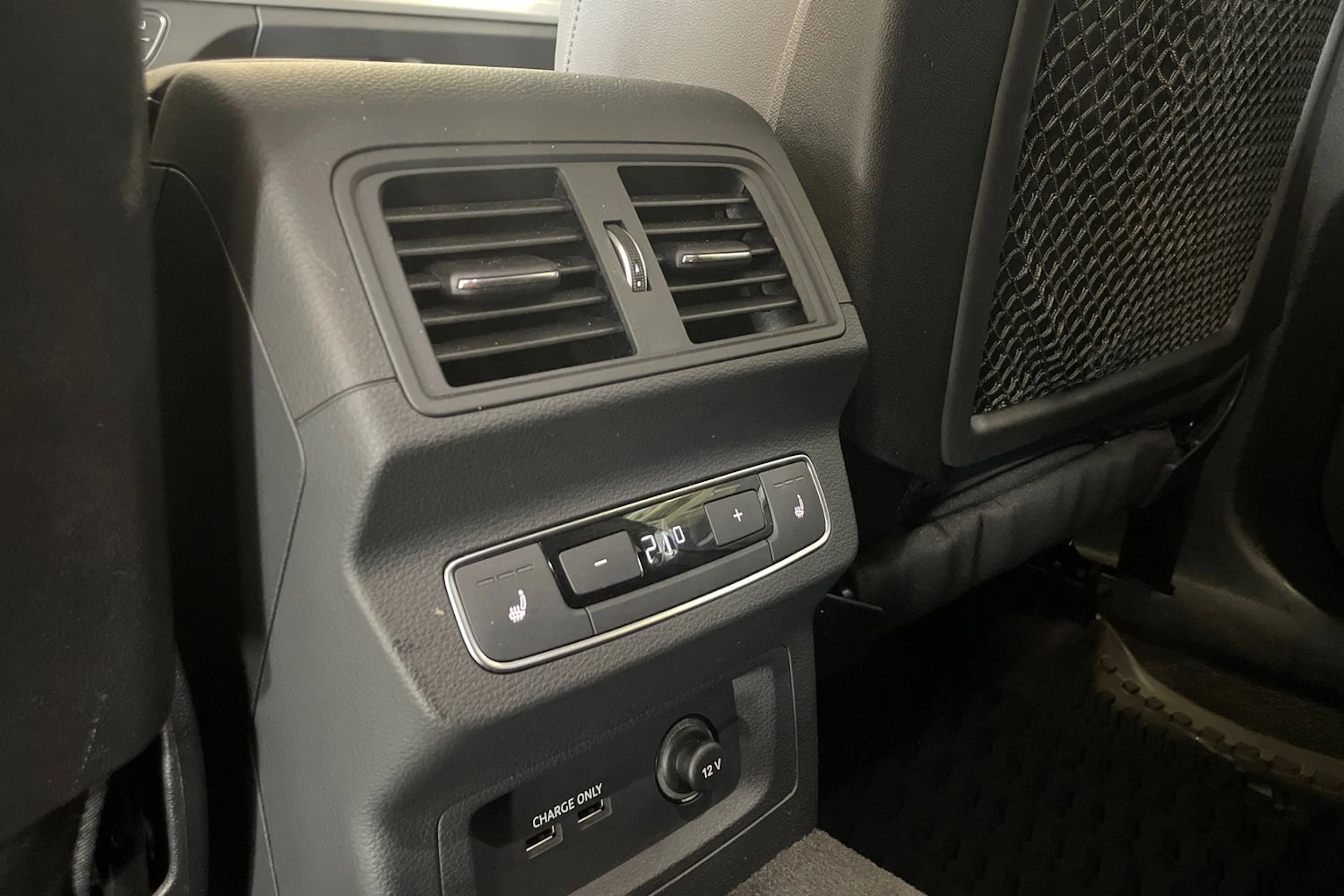 met. musta Audi Q5 2023 kuva 31.
