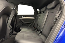 met. sininen Audi Q5 2023 kuva 10.