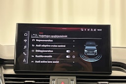 met. sininen Audi Q5 2023 kuva 24.