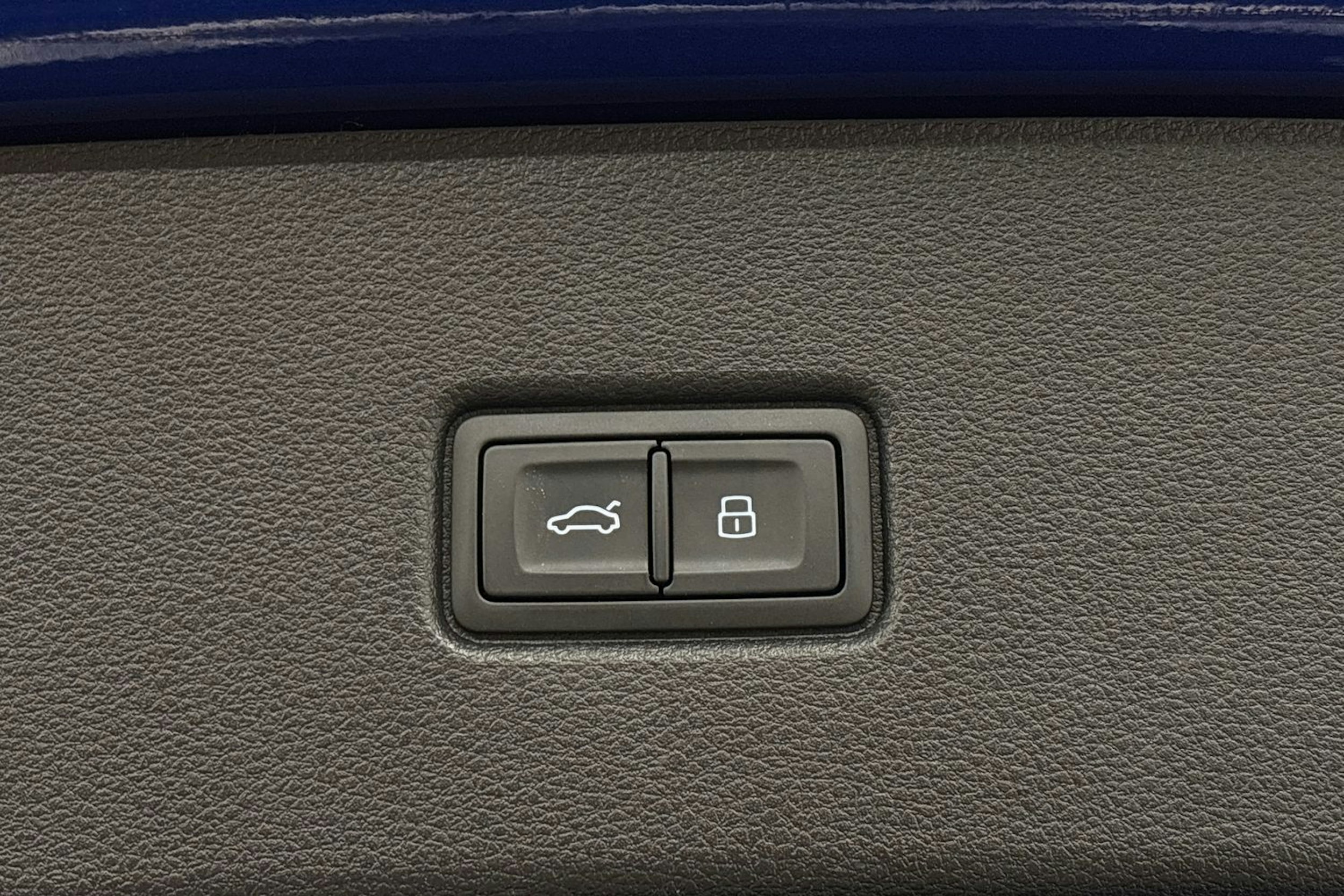 met. sininen Audi Q5 2023 kuva 29.