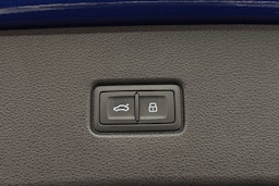 met. sininen Audi Q5 2023 kuva 29.