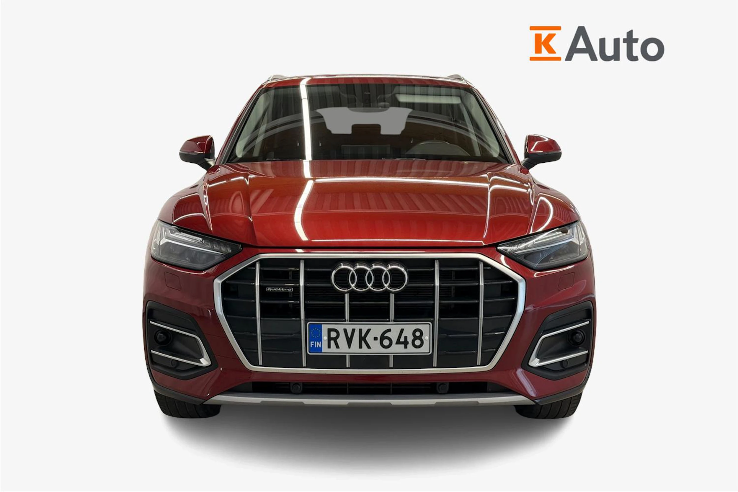 punainen Audi Q5 2023 kuva 4.