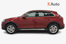 punainen Audi Q5 2023 kuva 5.