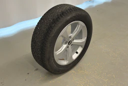 punainen Audi Q5 2023 kuva 29.