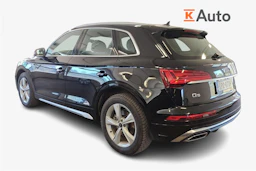 musta Audi Q5 2023 kuva 2.