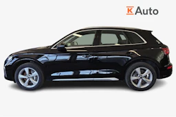 musta Audi Q5 2023 kuva 5.