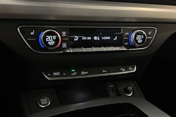musta Audi Q5 2023 kuva 32.