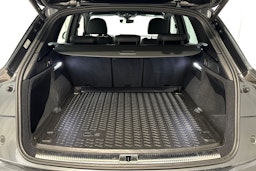 met. harmaa Audi Q5 2023 kuva 14.