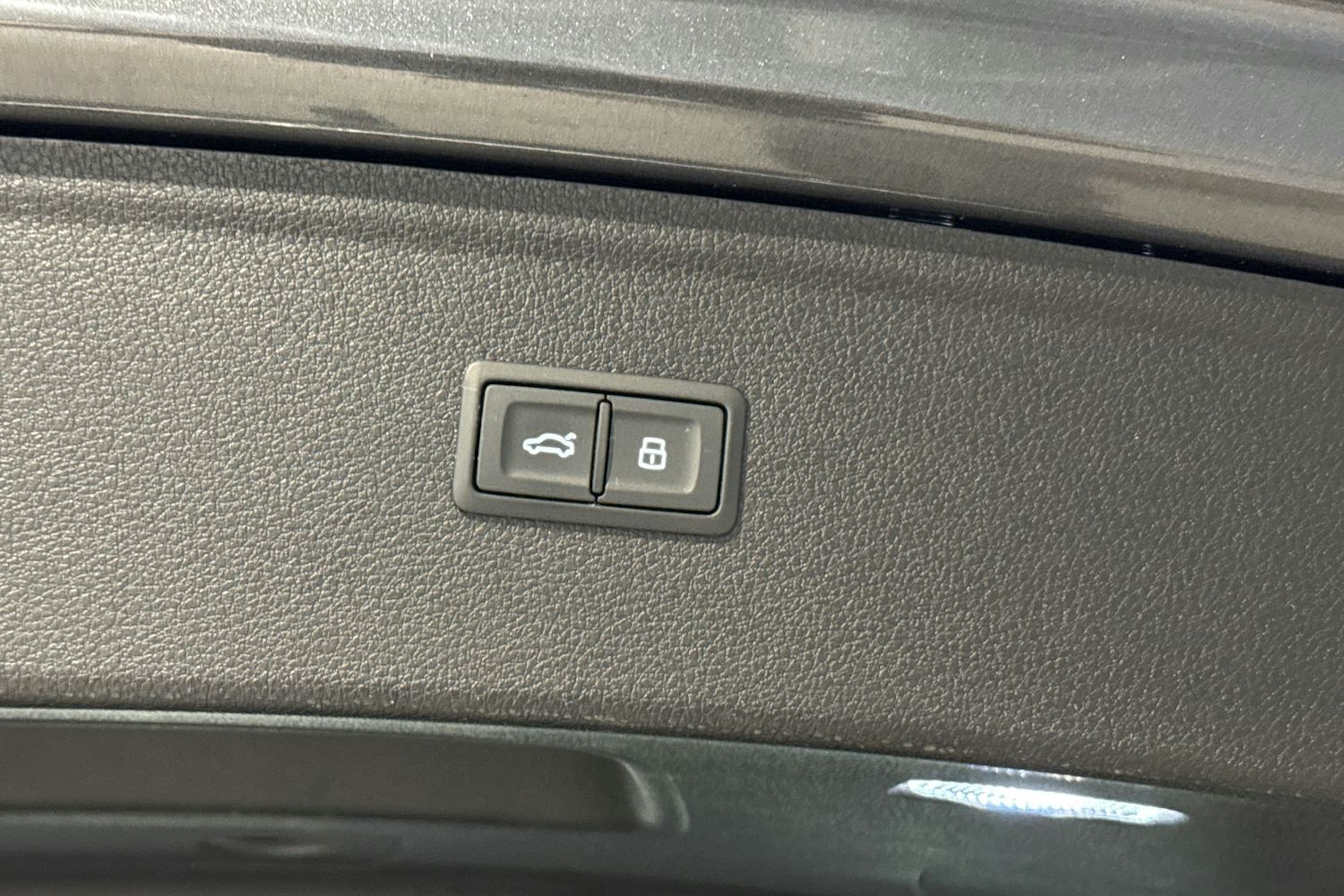 met. harmaa Audi Q5 2023 kuva 15.