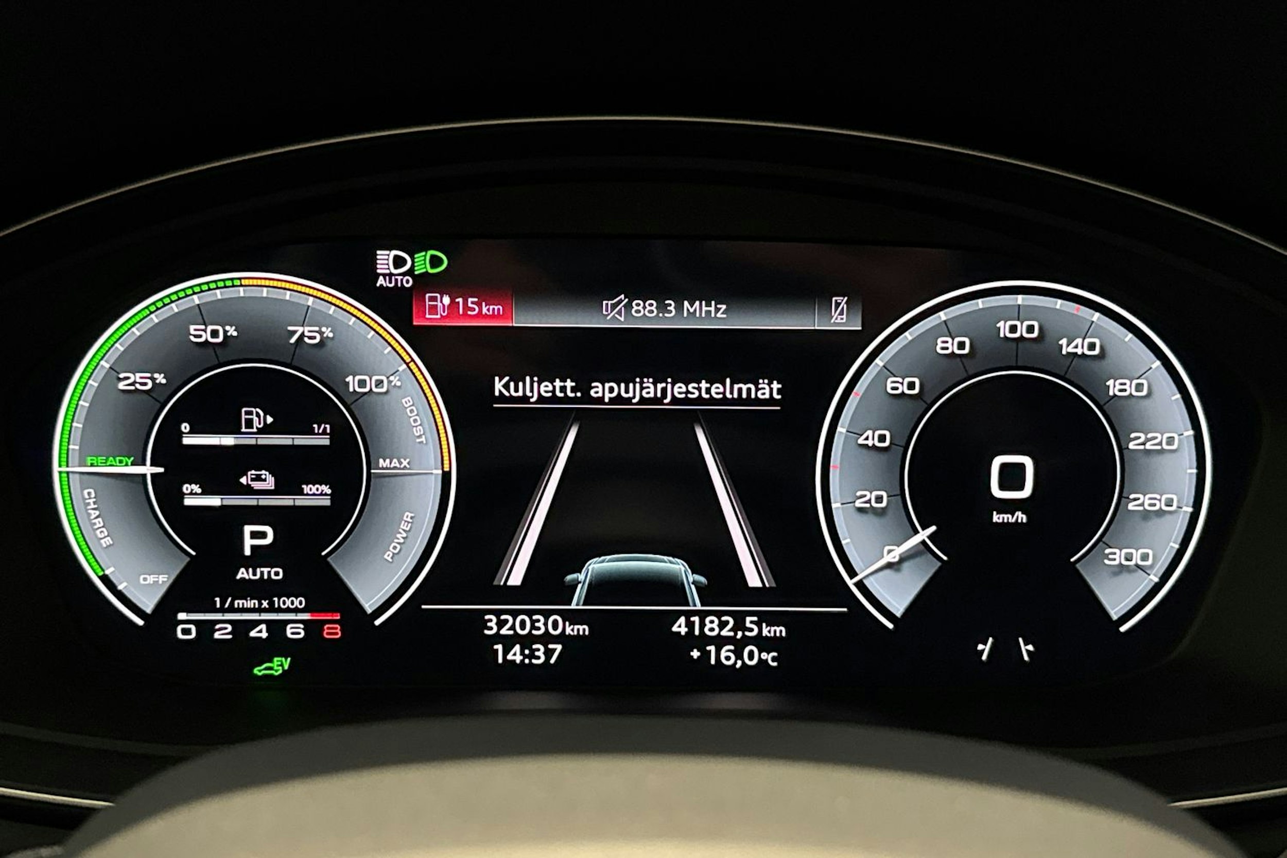 met. harmaa Audi Q5 2023 kuva 21.