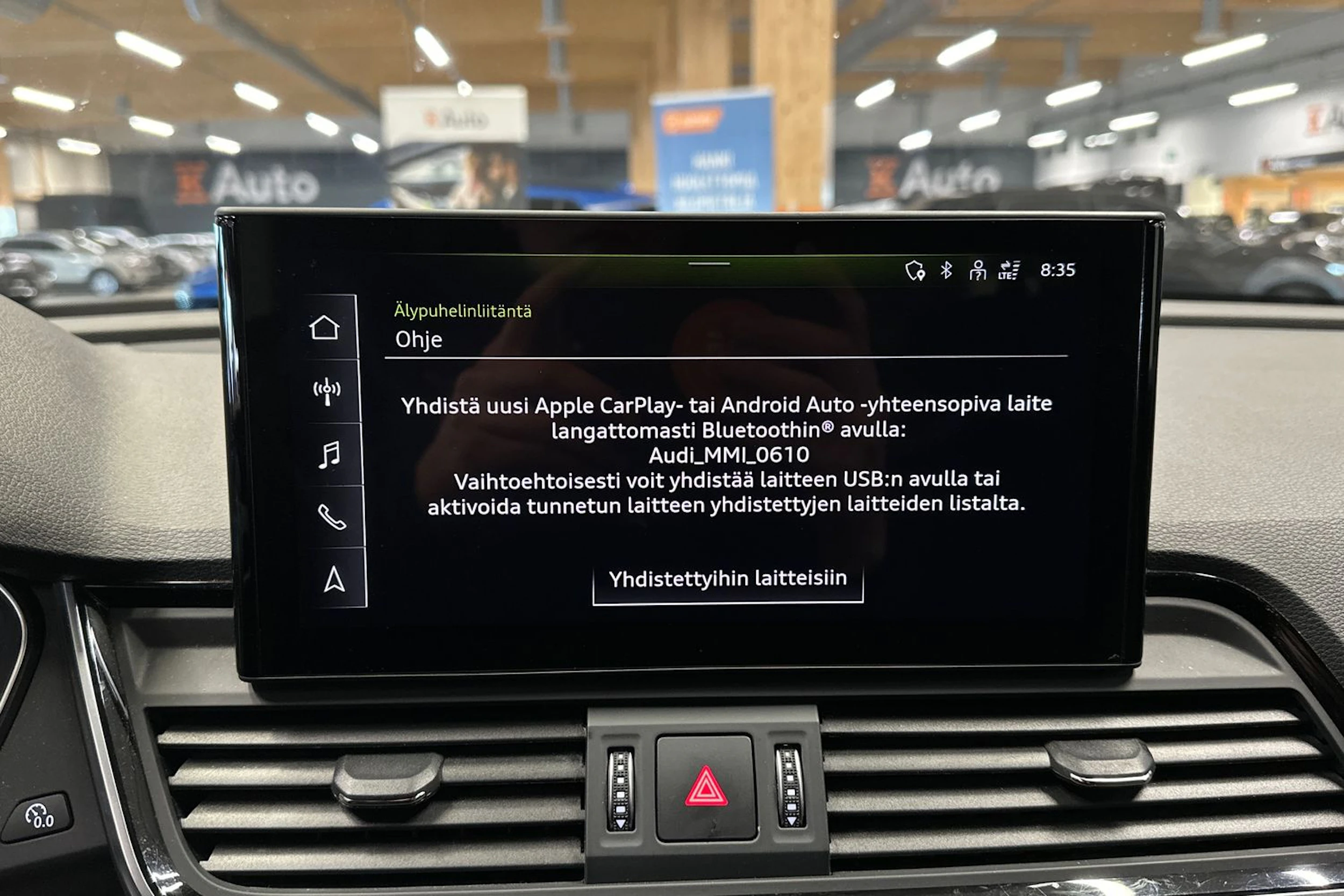 harmaa Audi Q5 2023 kuva 17.