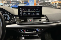 harmaa Audi Q5 2023 kuva 19.