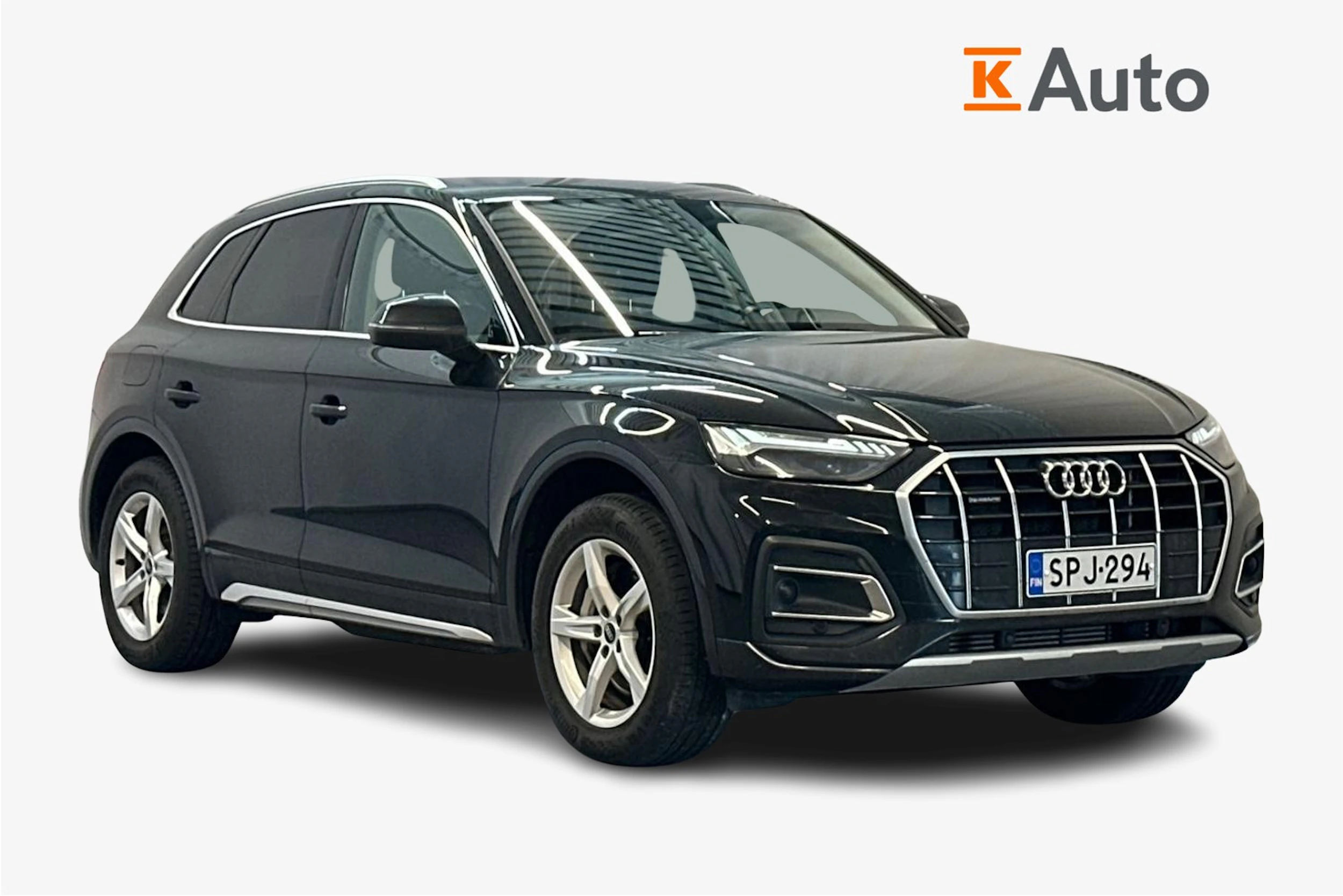 musta Audi Q5 2023 kuva 1.