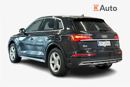 musta Audi Q5 2023 kuva 2.