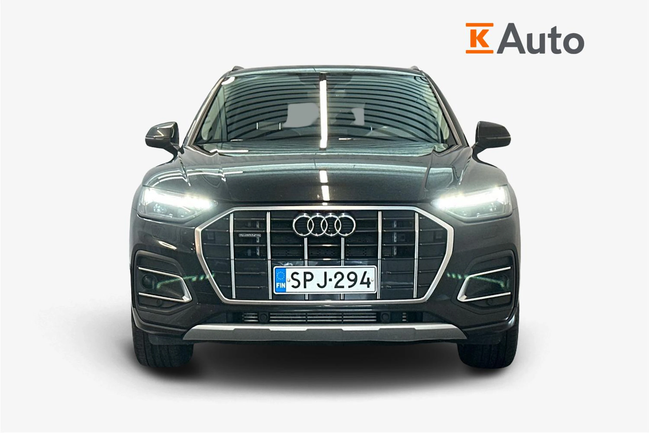 musta Audi Q5 2023 kuva 4.