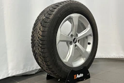 musta Audi Q5 2023 kuva 10.