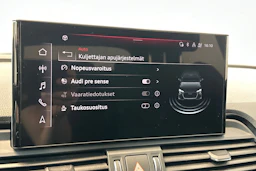 musta Audi Q5 2023 kuva 24.