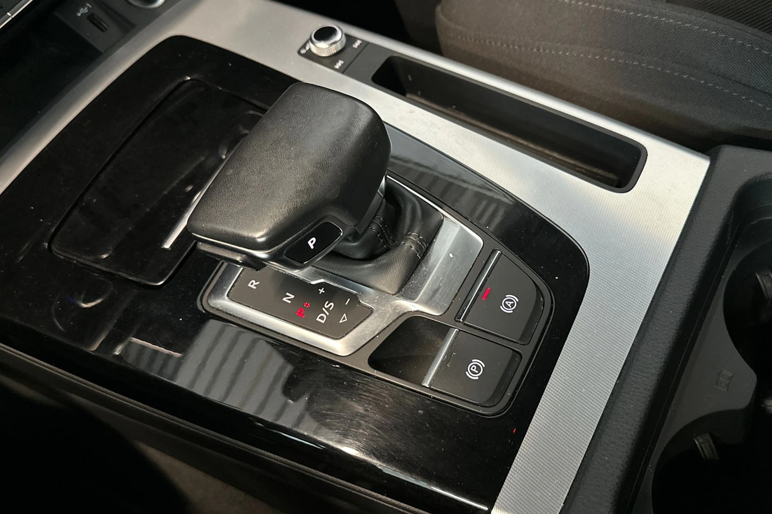 musta Audi Q5 2023 kuva 27.