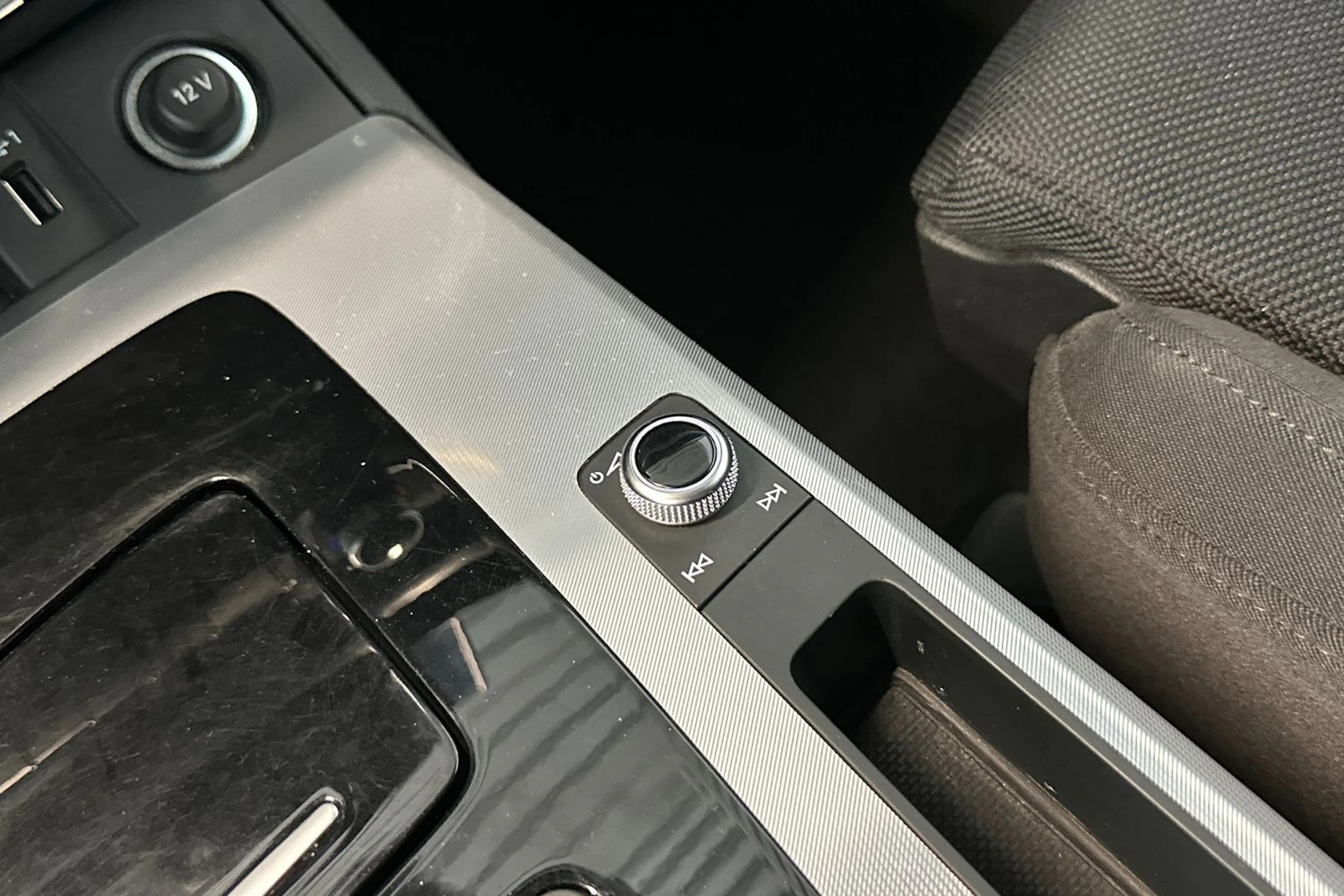 musta Audi Q5 2023 kuva 28.