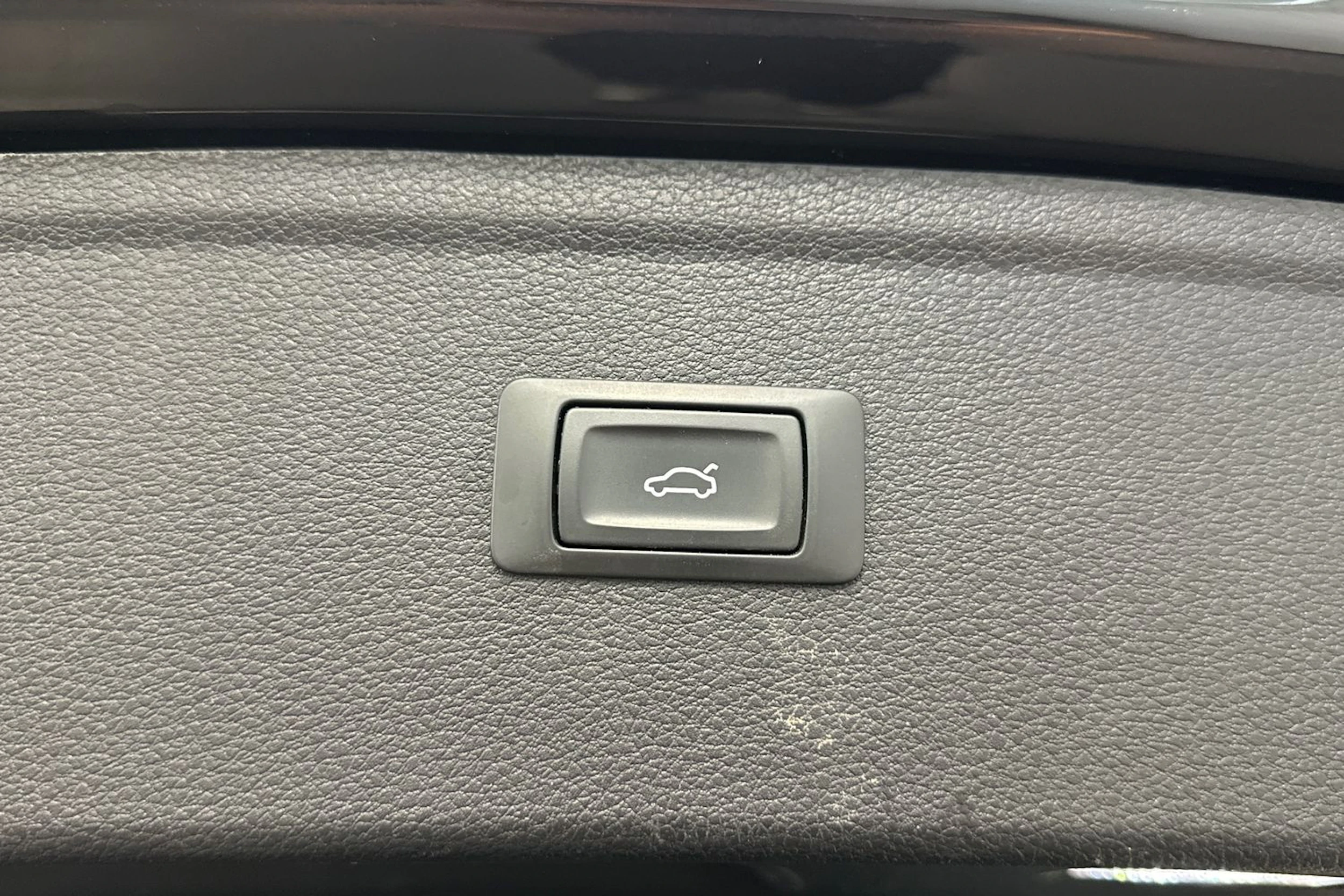 musta Audi Q5 2023 kuva 33.