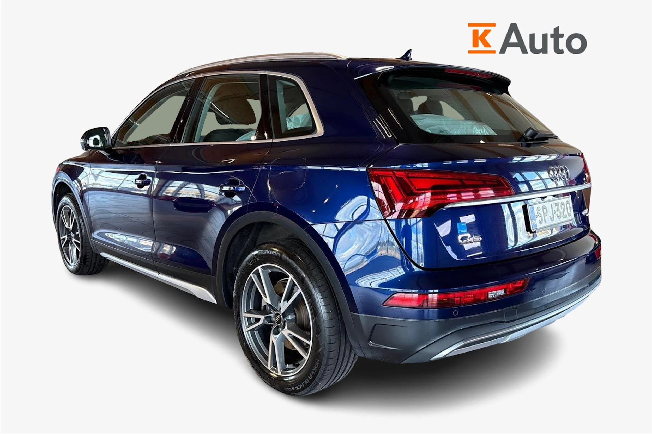 sininen Audi Q5 2023 kuva 2.