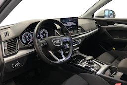 valkoinen Audi Q5 2023 kuva 3.