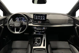 harmaa Audi Q5 2023 kuva 9.