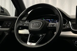 harmaa Audi Q5 2023 kuva 23.
