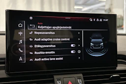 harmaa Audi Q5 2023 kuva 32.
