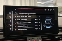 harmaa Audi Q5 2023 kuva 33.