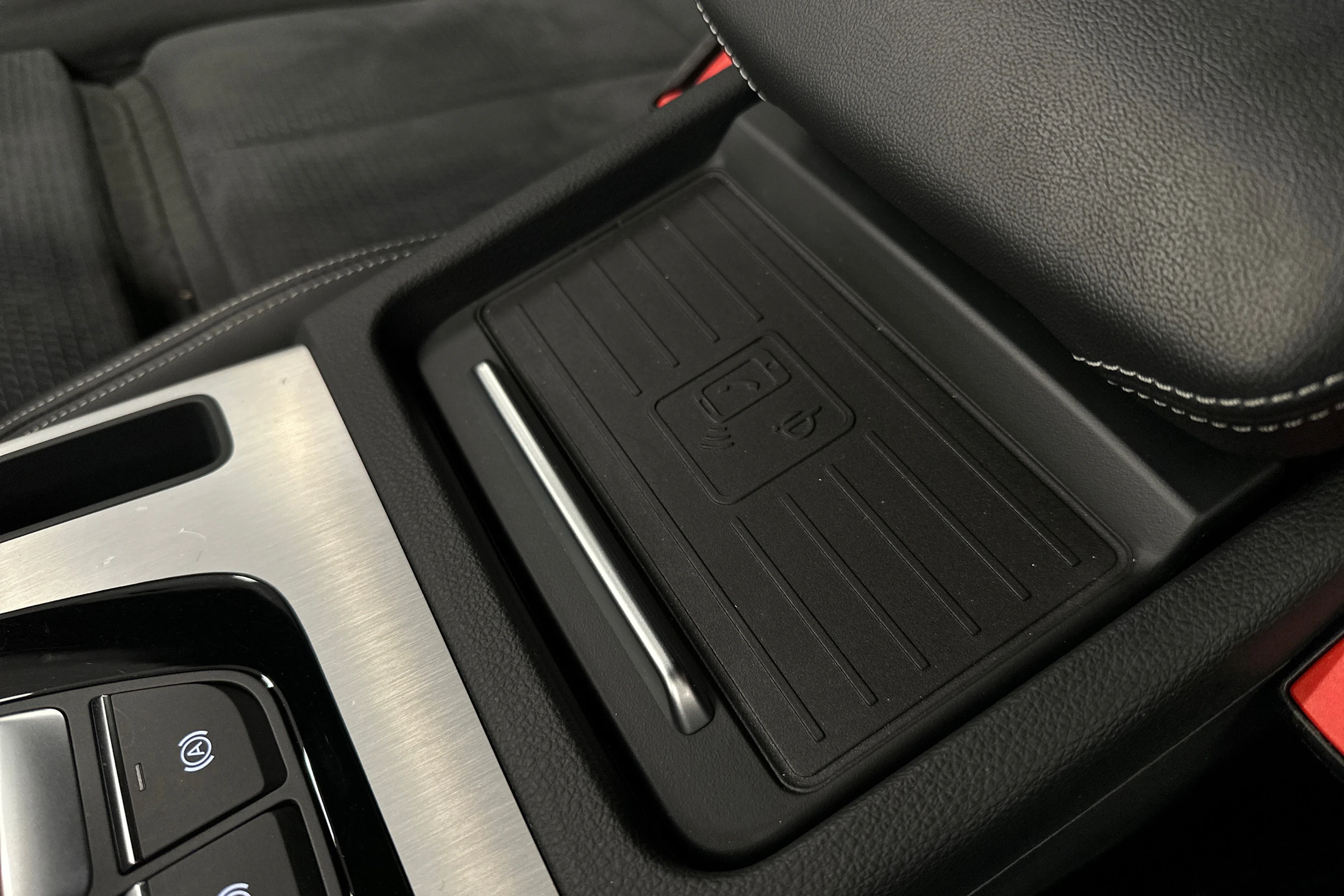 harmaa Audi Q5 2023 kuva 37.